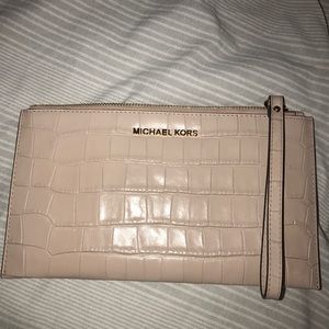 Michale Kors envelope